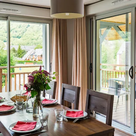 Lagrange Le Clos Hilaire Hotel apartamentowy 3*