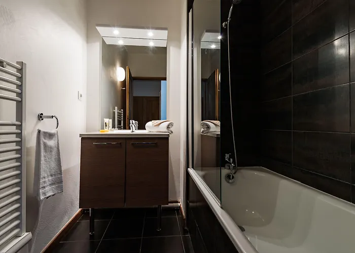 Lagrange Le Clos Hilaire Apart Otel 3*